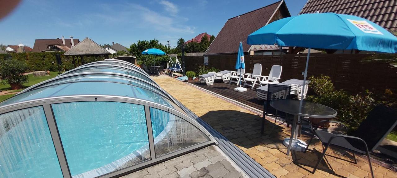 Holp Panzio Hotell Balatonföldvár Eksteriør bilde